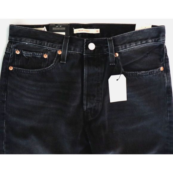Levi's Women's Sz 30 Black High-Rise Wedgie Straight Fit Cropped Jeans $108 - Picture 9 of 12